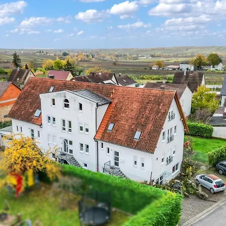 Winetime - Fuer 3 - Naehe Madenburg - Burg Landeck Eschbach (Sudliche Weinstrasse)