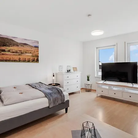 Winetime - Fuer 3 - Naehe Madenburg - Burg Landeck Eschbach (Sudliche Weinstrasse)