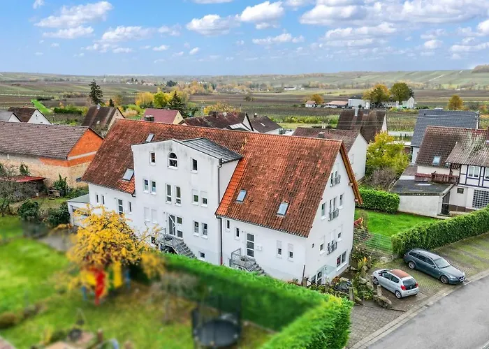 Winetime - Fuer 3 - Naehe Madenburg - Burg Landeck Eschbach (Sudliche Weinstrasse)