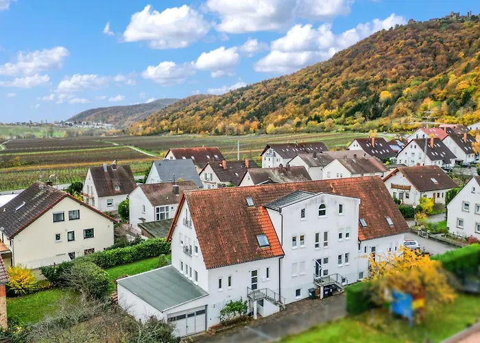 Winetime - Fuer 3 - Naehe Madenburg - Burg Landeck