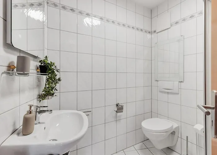 Winetime - Fuer 3 - Naehe Madenburg - Burg Landeck * Eschbach (Sudliche Weinstrasse)