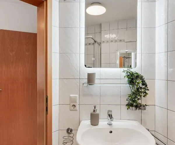 Winetime - Fuer 3 - Naehe Madenburg - Burg Landeck Eschbach (Sudliche Weinstrasse)