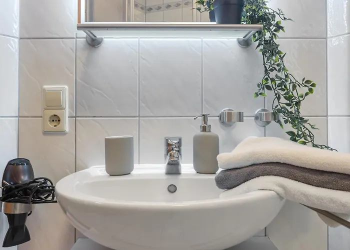 Winetime - Fuer 3 - Naehe Madenburg - Burg Landeck Eschbach (Sudliche Weinstrasse)